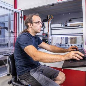 Mitarbeiter am PC